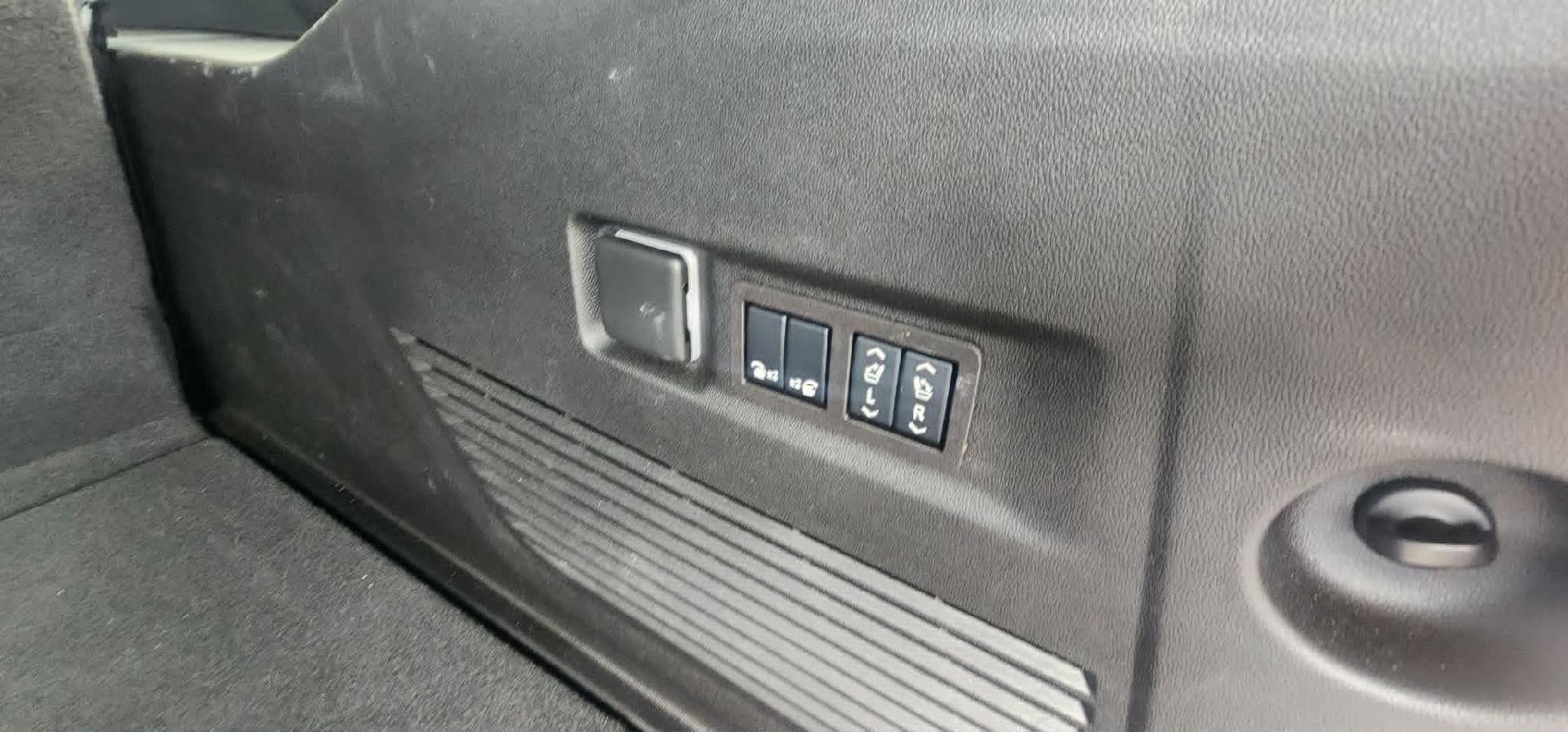 2024 Chevrolet Suburban 4WD RST