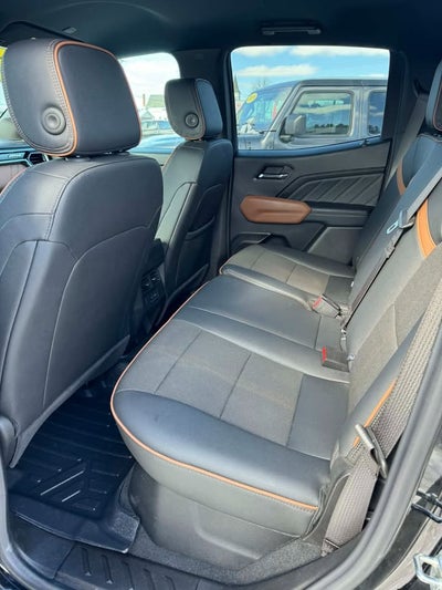 2025 GMC Canyon Crew Cab Short Box 4-Wheel Drive AT4