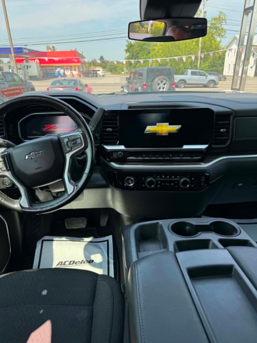 2022 Chevrolet Silverado 1500 Crew Cab Short Box 4-Wheel Drive RST