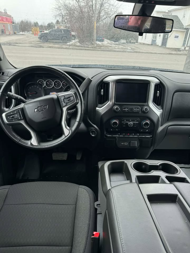 2020 Chevrolet Silverado 1500 Crew Cab Short Box 4-Wheel Drive RST