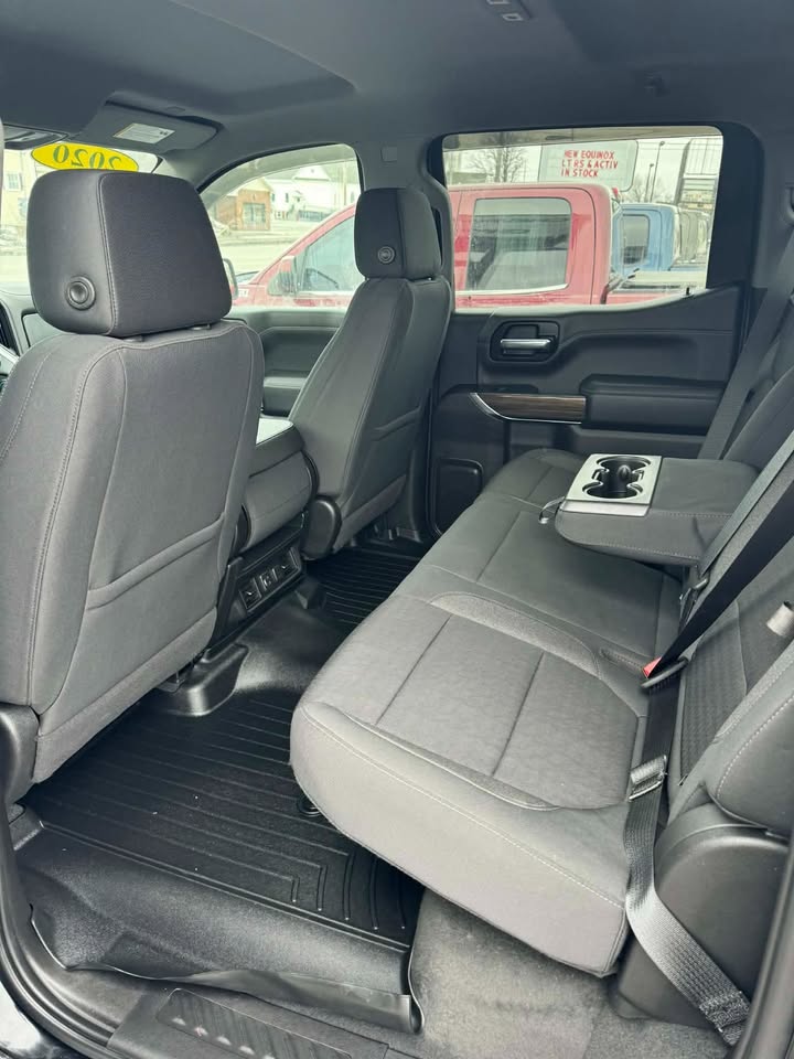 2020 Chevrolet Silverado 1500 Crew Cab Short Box 4-Wheel Drive RST