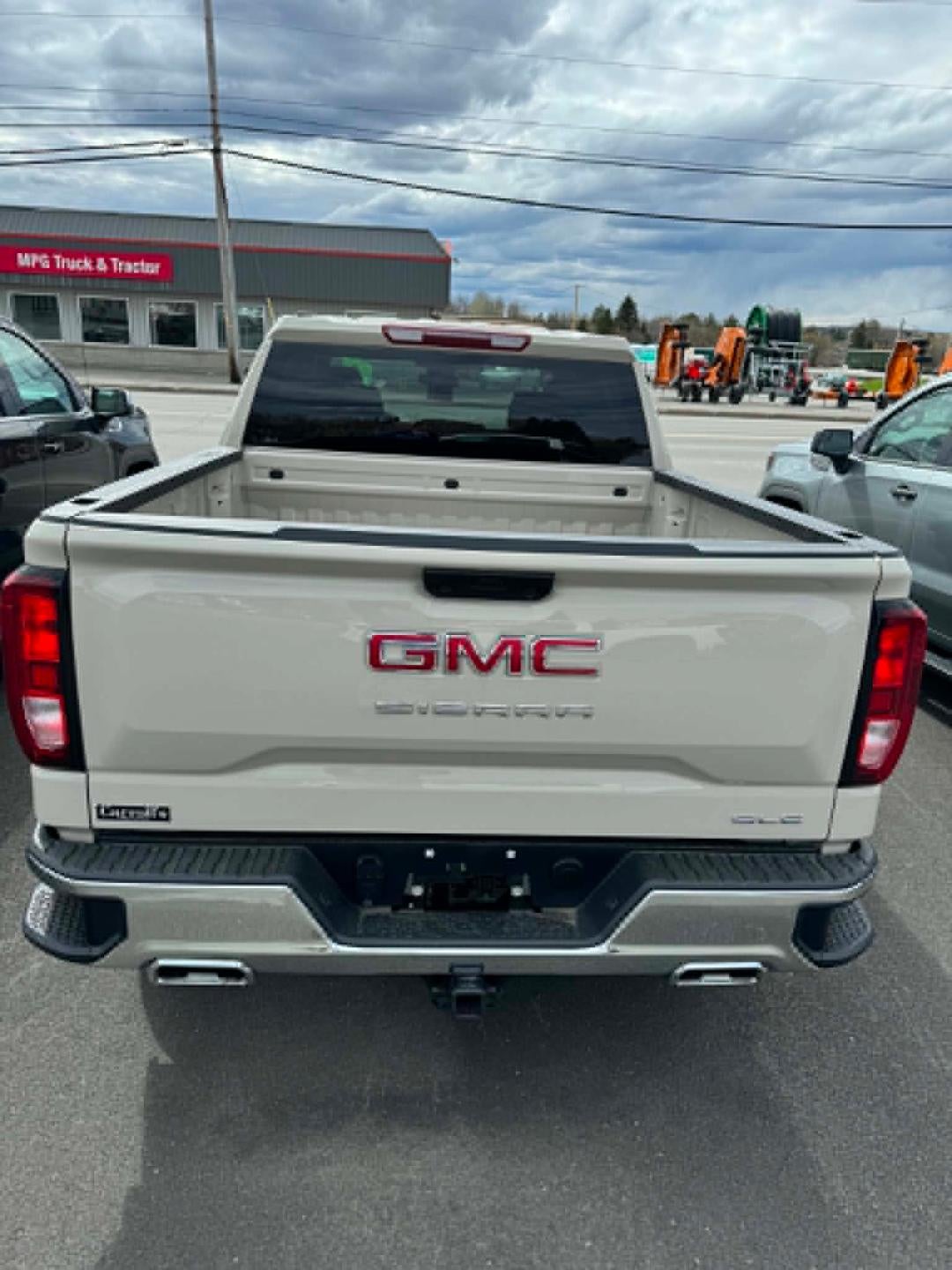 2026 GMC Sierra 1500 SLE