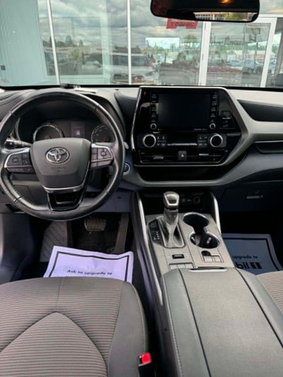 2021 Toyota Highlander LE AWD (SE)