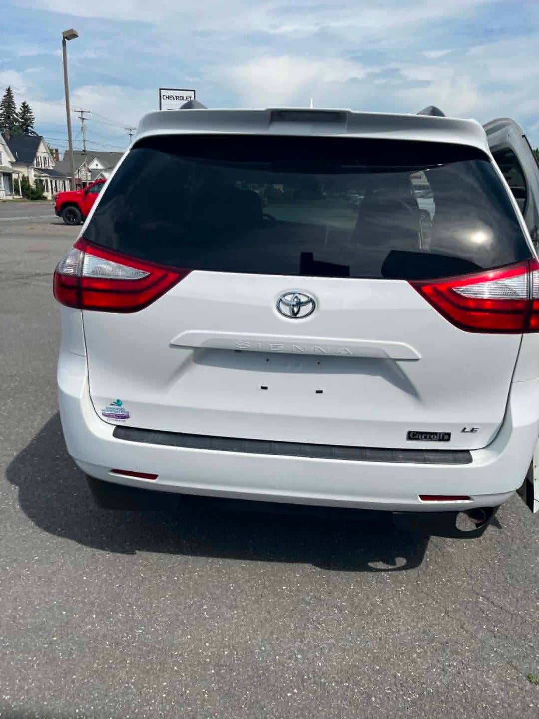 2019 Toyota Sienna LE FWD 8-Passenger (Natl)