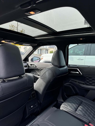 2023 Mitsubishi Outlander SEL S-AWC