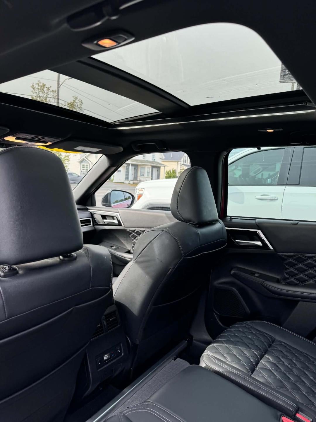 2023 Mitsubishi Outlander SEL S-AWC