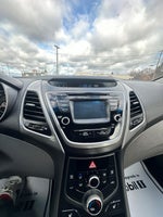 2014 Hyundai Elantra 4dr Sdn Auto SE